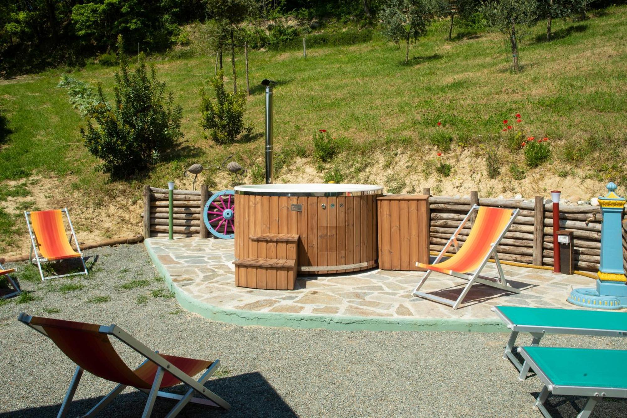 Agriturismo La Rovere - I Carrozzoni Gitani Cossano Belbo Exterior foto